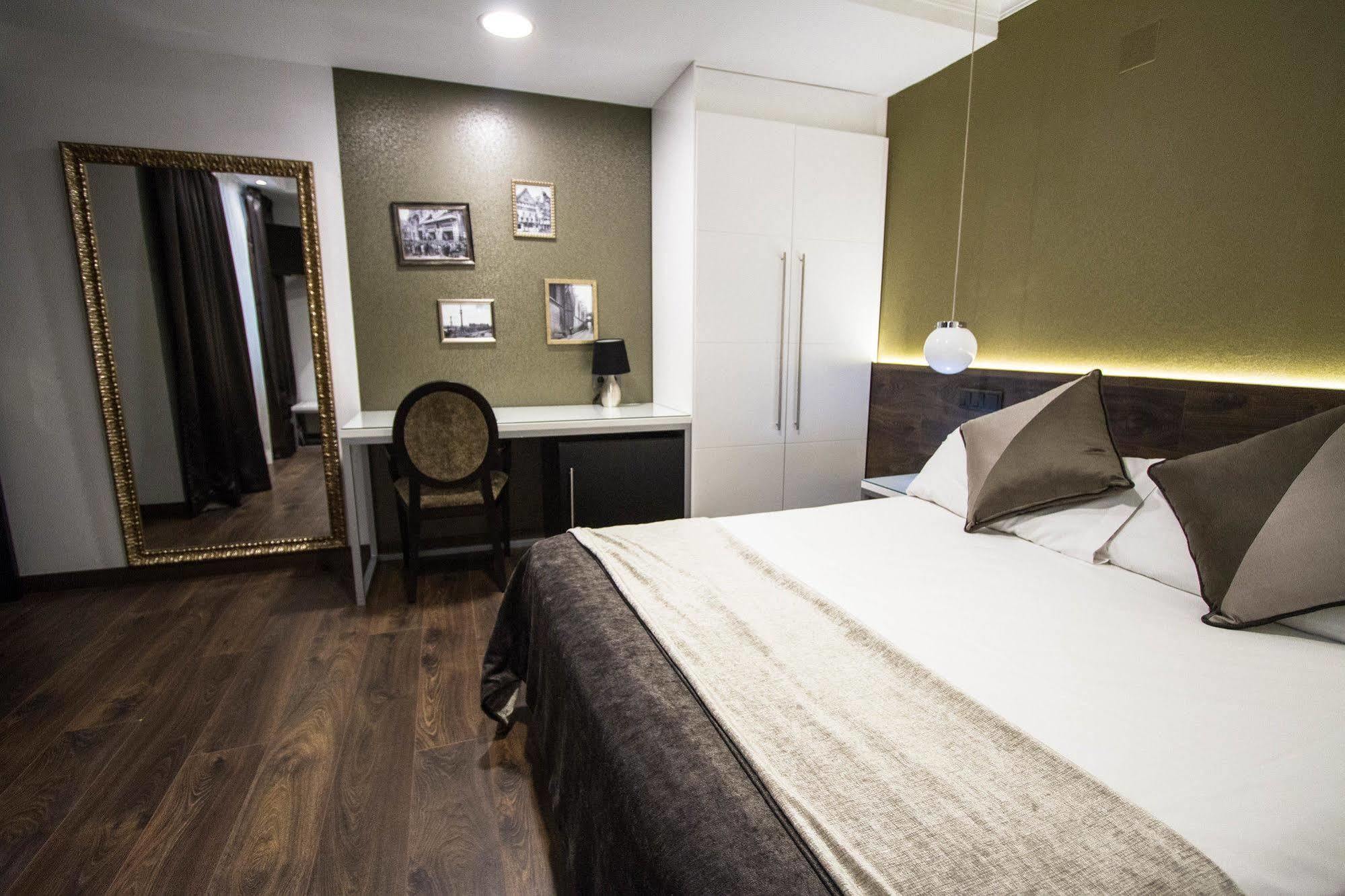 Hotel Moderno Barcelona Zewnętrze zdjęcie